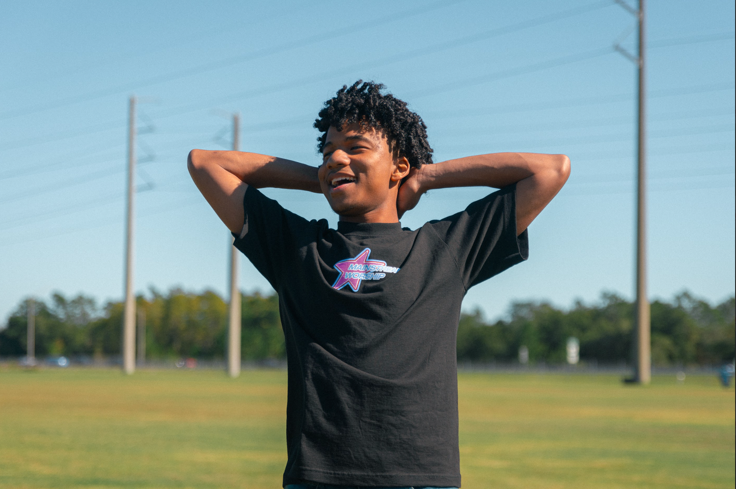 Mainstream Worship Tee